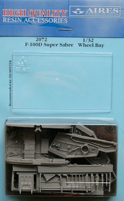 1/32 F-100D Super Sabre wheel bay   (TRUMP)