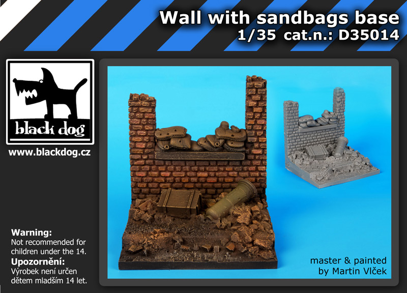 1/35 Wall with sand bags base