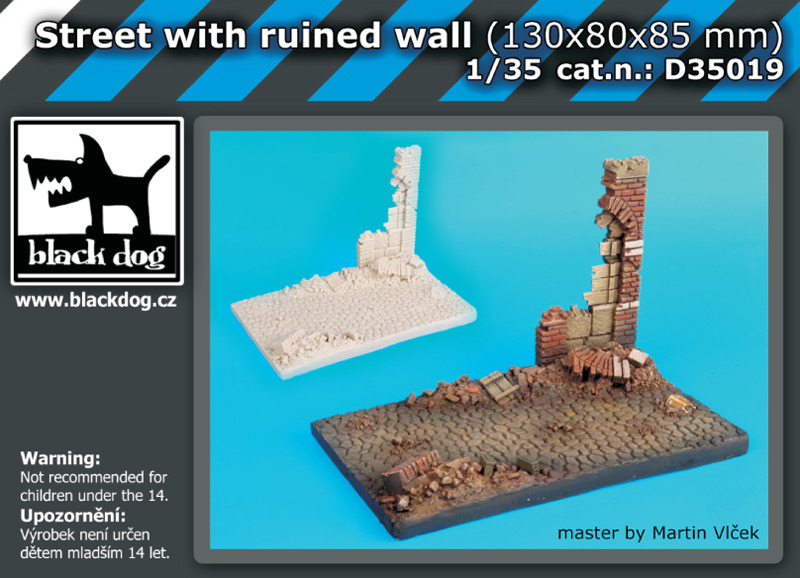 1/35 Street with ruined wall