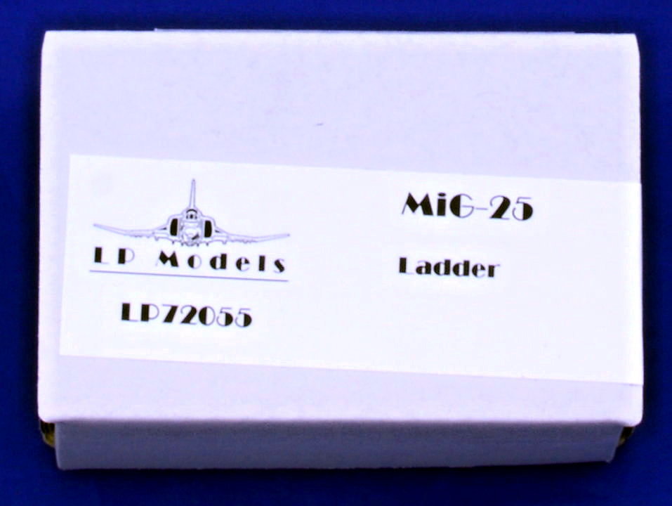 1/72 MiG-25 ladder