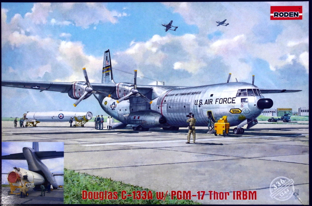 1/144 Douglas C-133A w/PGM – 17 Thor IRBM