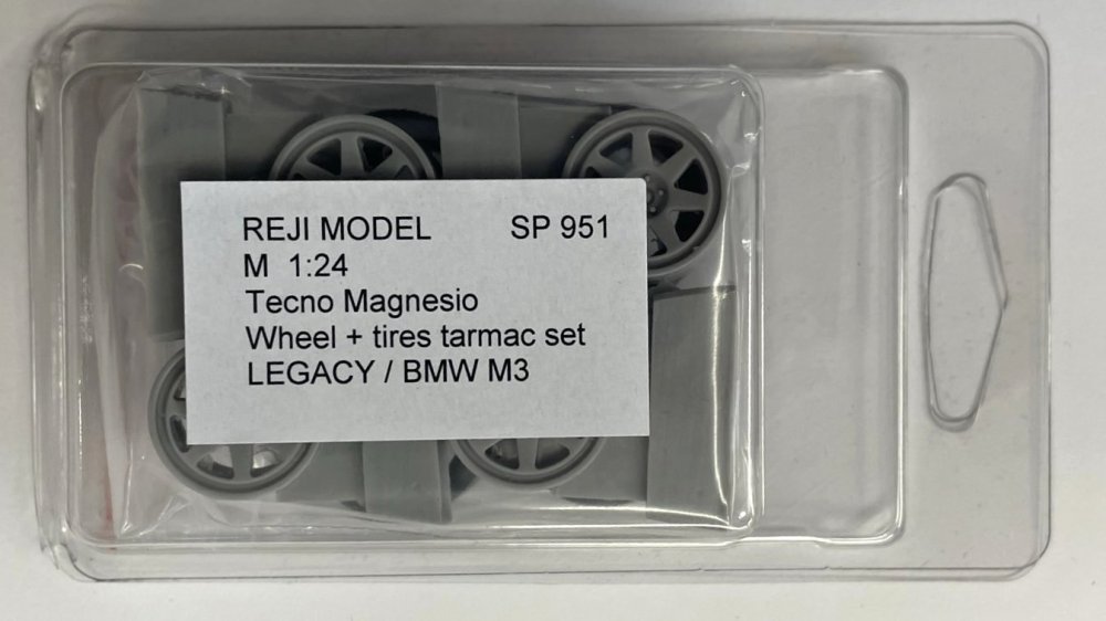 1/24 Tecno Magnesio - tarmac set Legacy BMW M3