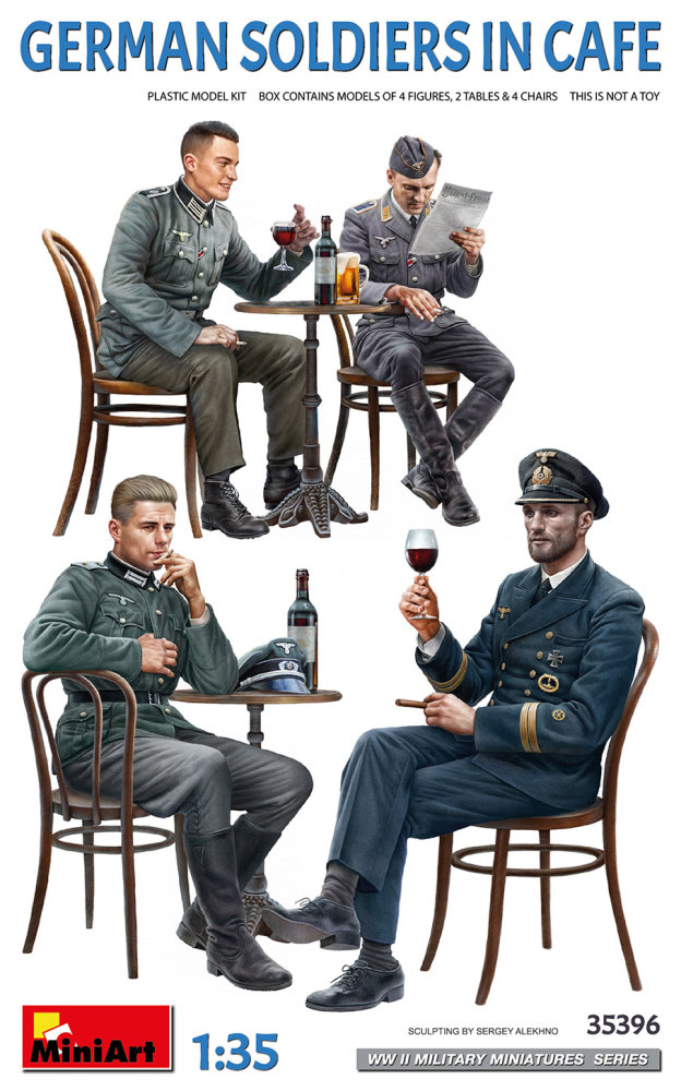 1/35 German Soldiers in Cafe (4 fig,tables&chairs)