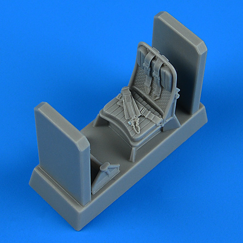 1/48 Z-37 Cmelak seat w/ seatbelts (MACO)